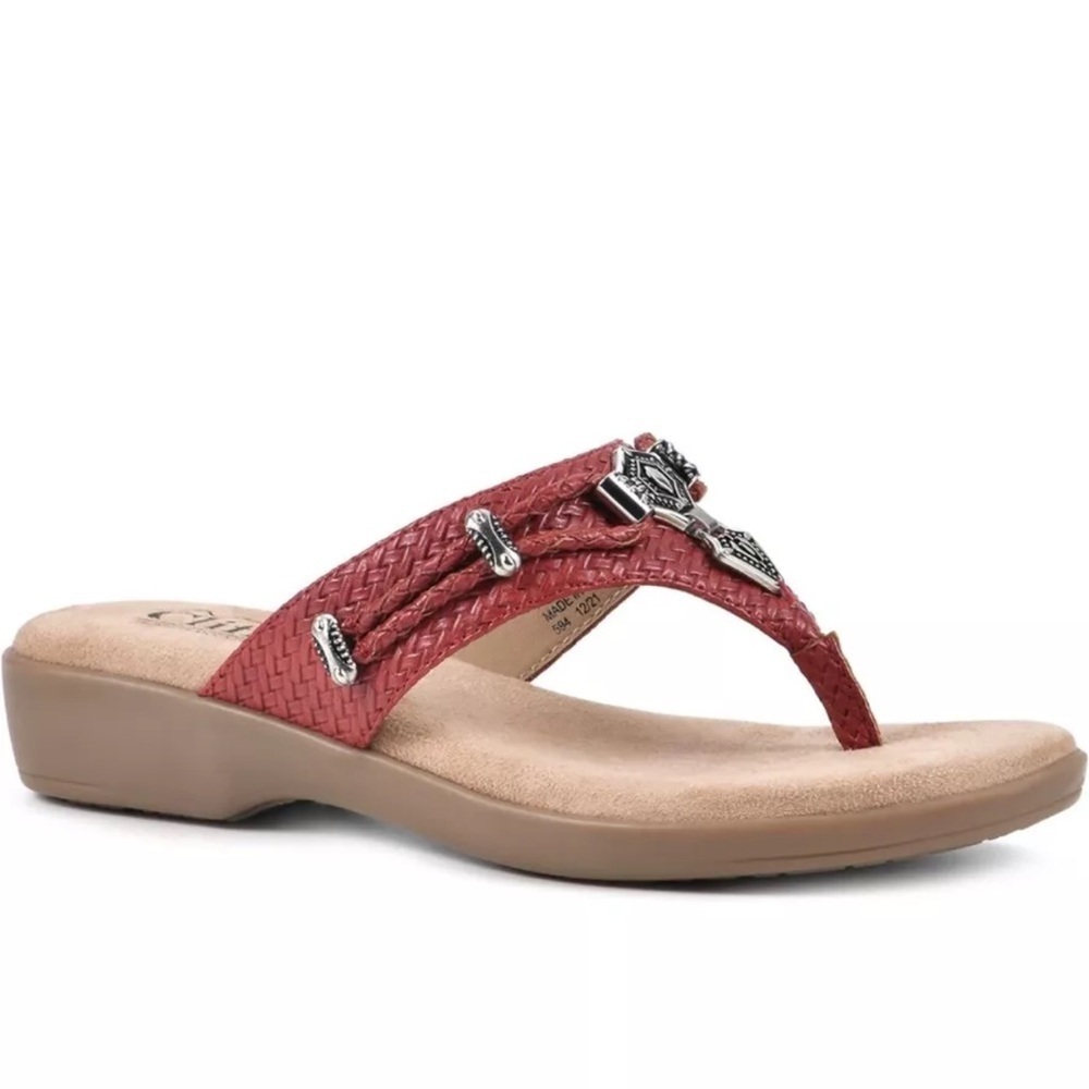 CLIFFS BY WHITE MOUNTAIN Women's Bailee Cushioned Flip Flop Sandal In Red Sz 10M